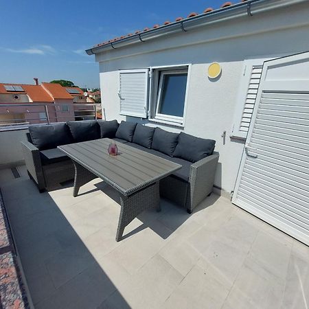 Apartman Nella Biograd Na Moru Bagian luar foto